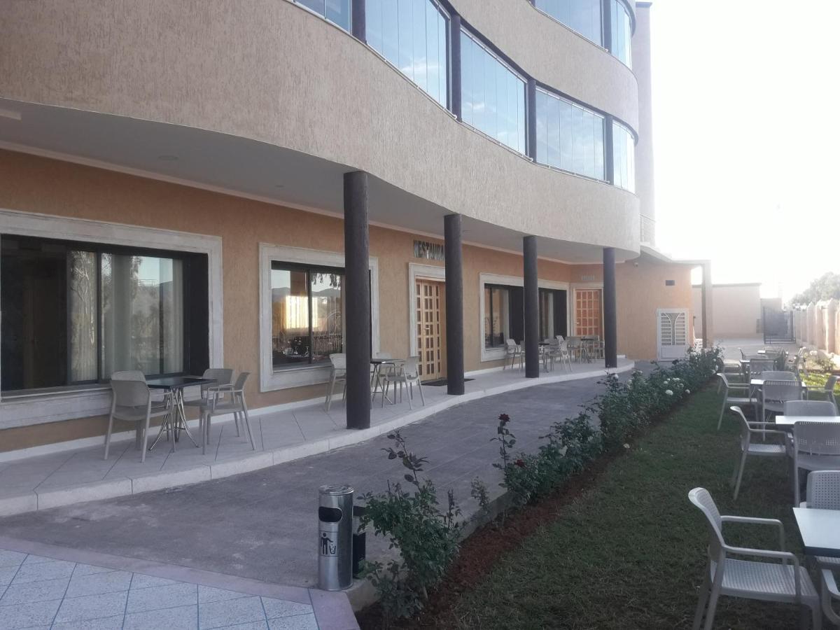 Hotel Oasis Palace Errachidia Esterno foto